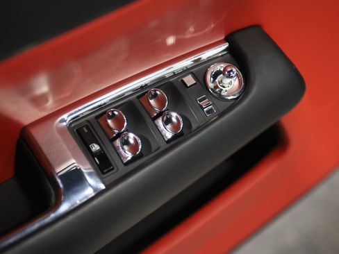 Used 2018 Rolls-Royce Wraith RWD image 12