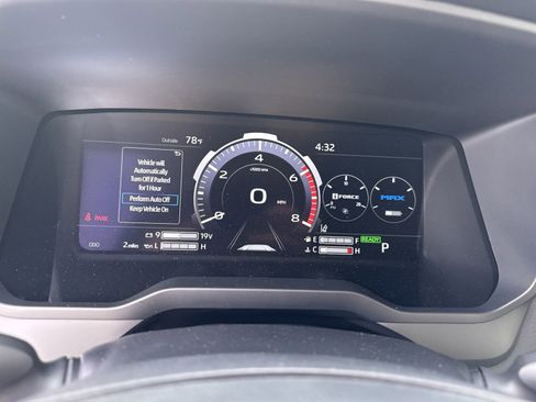 Used 2025 Toyota Tundra Limited image 18