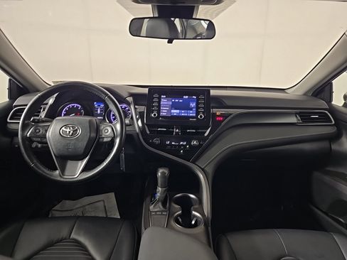 Used 2024 Toyota Camry SE FWD image 9