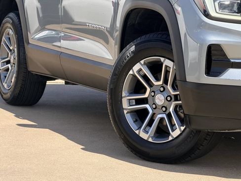 Used 2025 GMC Terrain Elevation FWD image 10