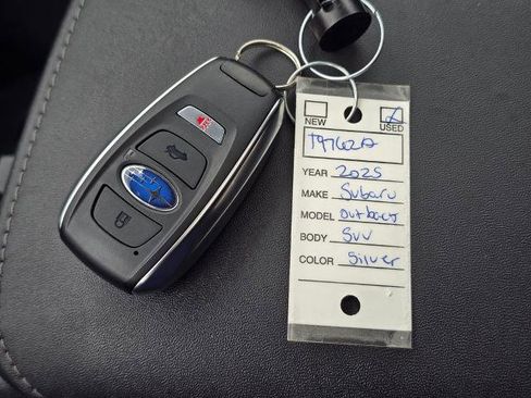 Used 2025 Subaru Outback Premium image 30