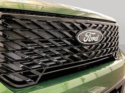 Certified 2025 Ford Maverick XLT w/ XLT Luxury Package AWD/4WD image 29