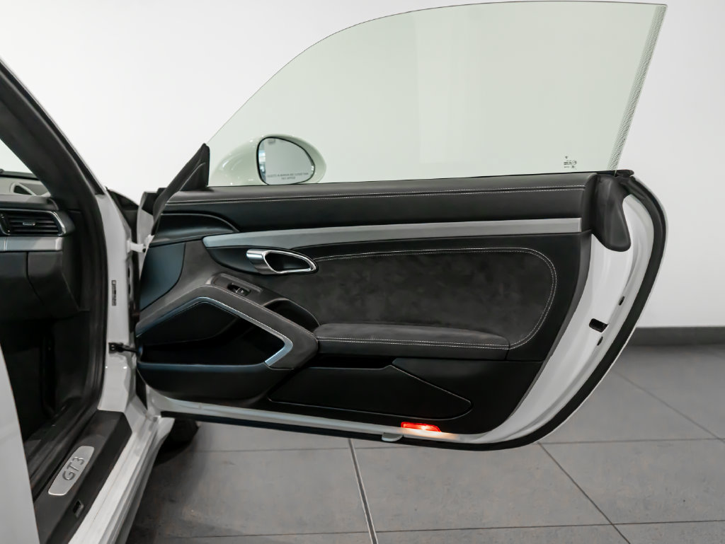 Certified 2014 Porsche 911 GT3 RWD image 19