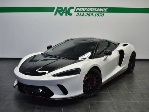 Used 2020 McLaren GT image 1