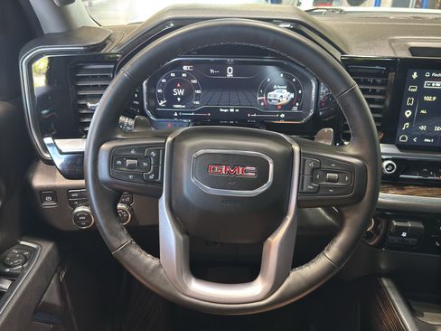 Used 2025 GMC Sierra 1500 Elevation w/ Elevation Premium Package AWD/4WD image 26