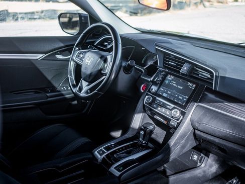 Used 2019 Honda Civic EX image 40