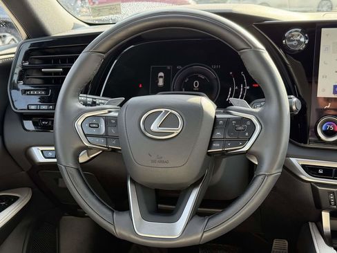 Used 2024 Lexus RX 350 image 9