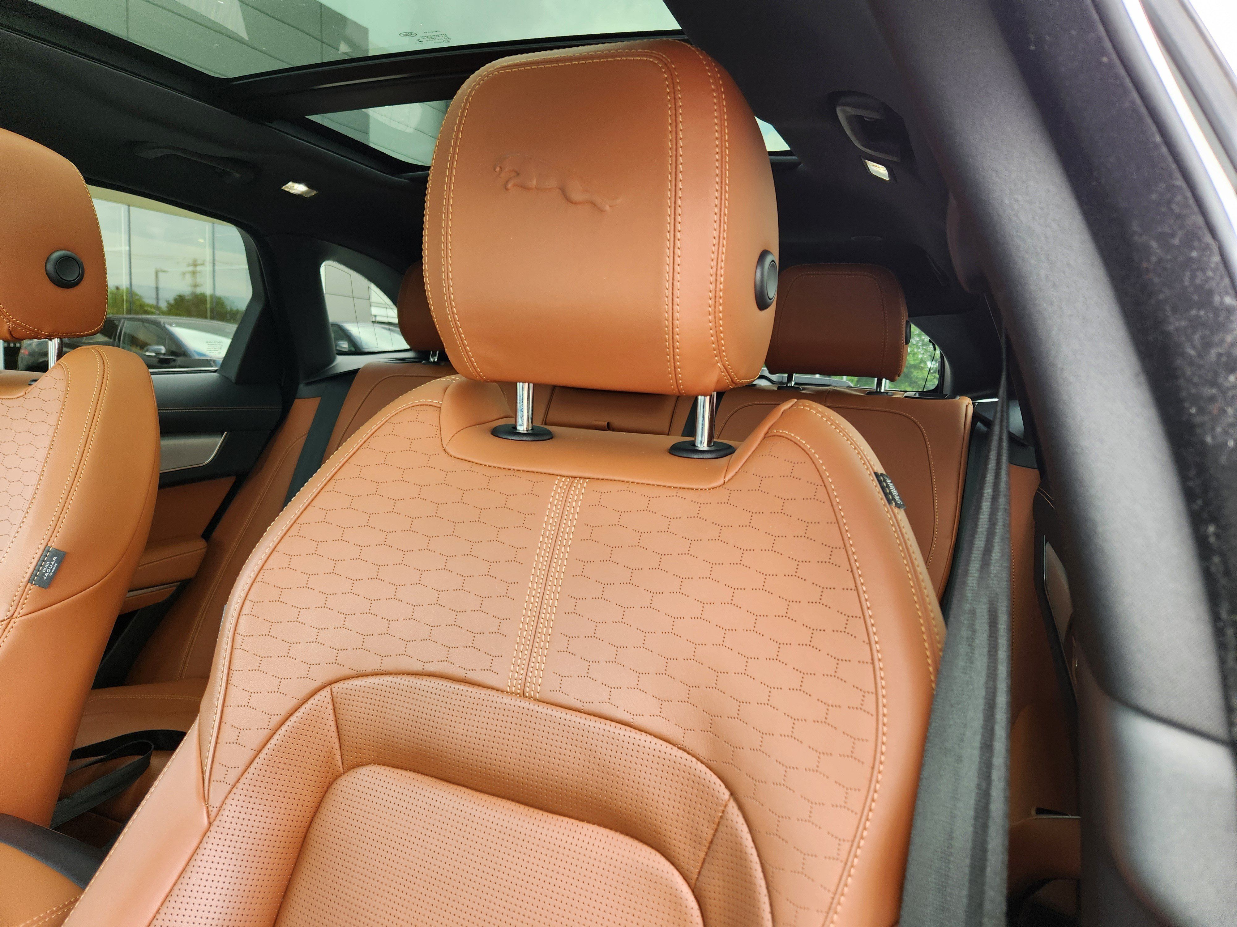 Certified 2026 Jaguar F-PACE R-Dynamic S AWD/4WD image 11