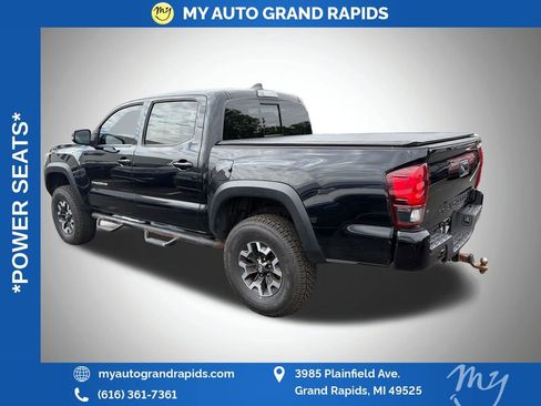 Used 2018 Toyota Tacoma TRD Off-Road AWD/4WD image 5