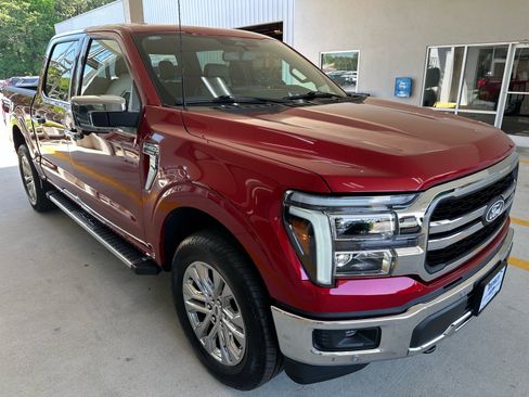 Used 2025 Ford F150 Lariat w/ Equipment Group 501A Mid AWD/4WD image 9