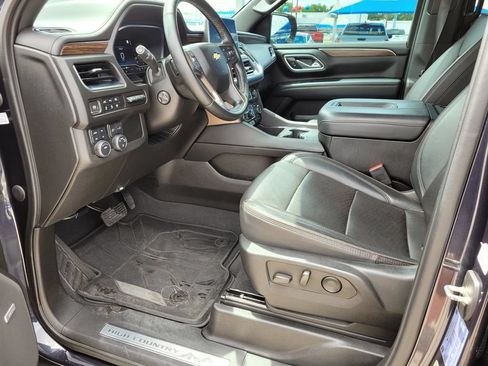 Used 2023 Chevrolet Tahoe High Country AWD/4WD image 2