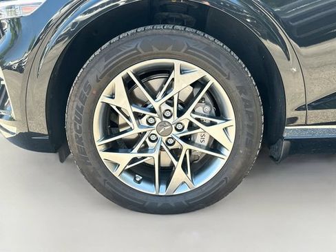 Used 2025 Genesis GV70 2.5T AWD/4WD image 30