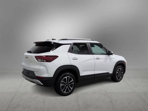 Used 2025 Chevrolet TrailBlazer LT image 8