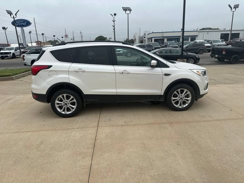 Used 2019 Ford Escape SEL FWD image 30