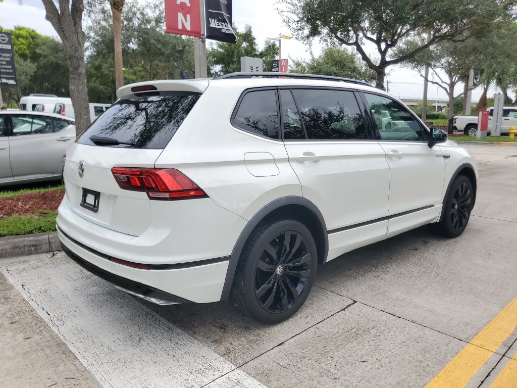 Used 2020 Volkswagen Tiguan SE R-Line FWD image 6