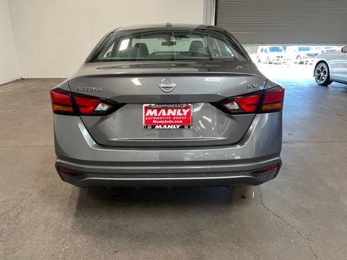 Used 2024 Nissan Altima 2.5 SV FWD image 4