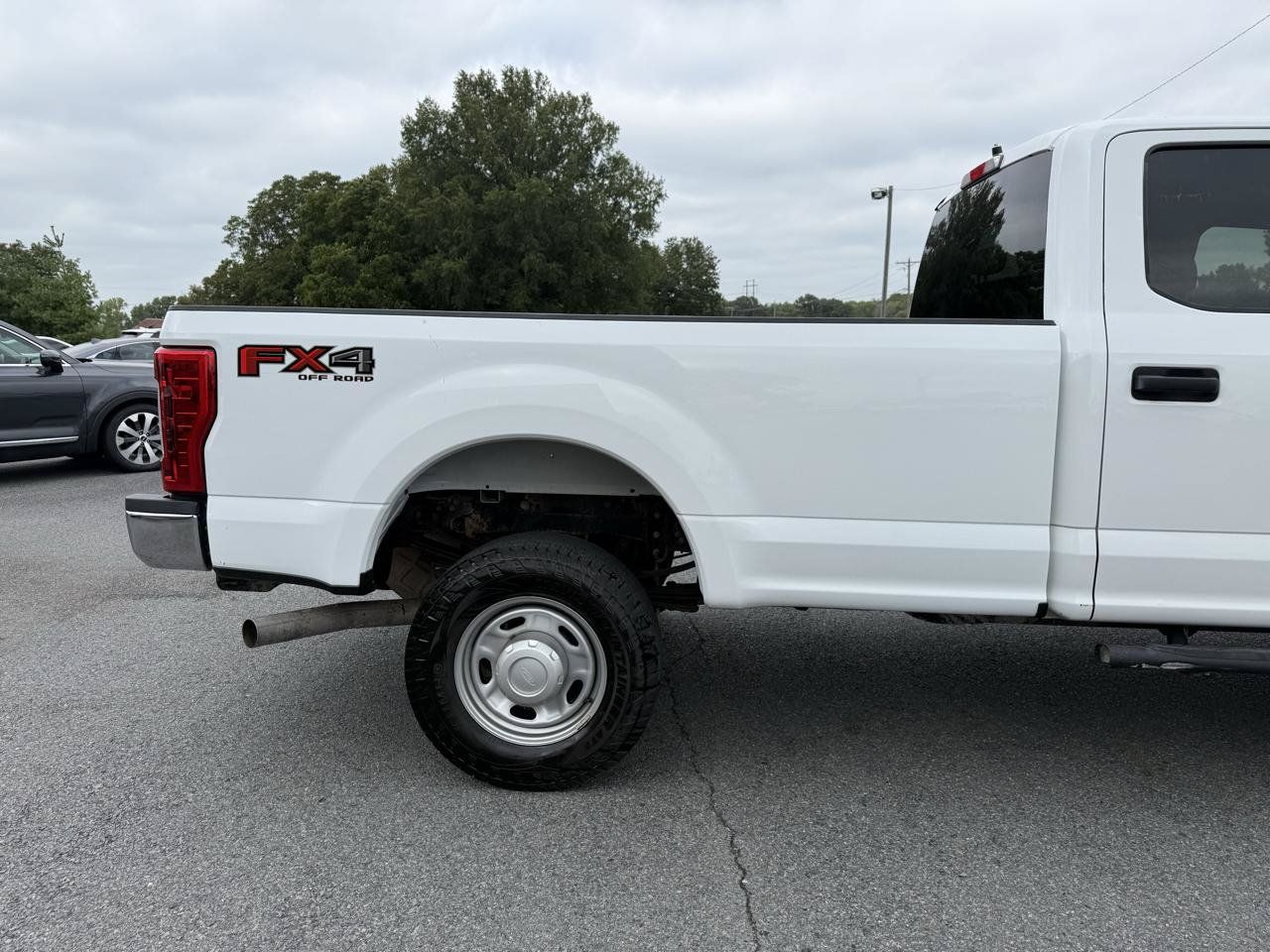 Used 2019 Ford F250 XL w/ Power Equipment Group AWD/4WD image 38
