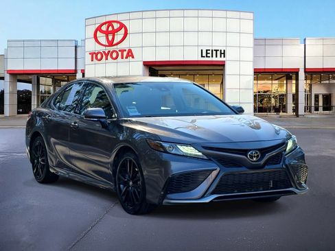 Used 2024 Toyota Camry XSE image 3