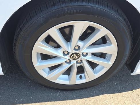 Used 2022 Toyota Camry LE FWD image 9