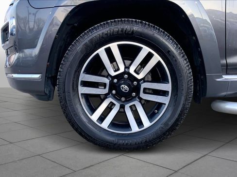 Used 2014 Toyota 4Runner Limited image 11
