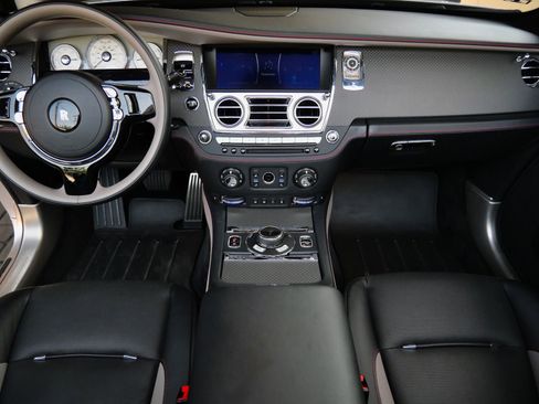 Certified 2021 Rolls-Royce Dawn RWD image 4