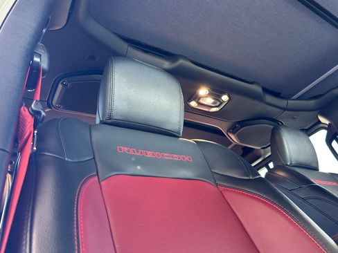 Used 2023 Jeep Wrangler Unlimited Rubicon 4xe image 16