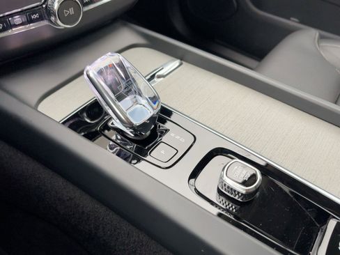 Certified 2025 Volvo XC60 T8 Ultra w/ Climate Package image 25