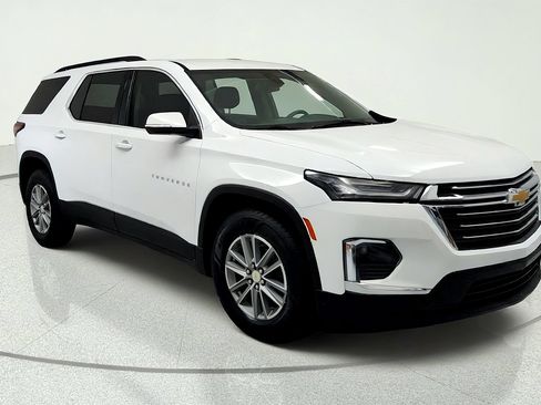 Certified 2023 Chevrolet Traverse LT FWD image 7