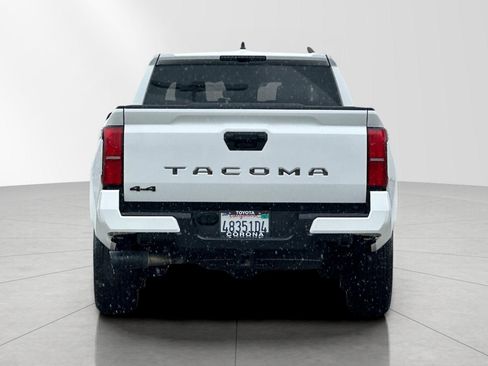 Used 2025 Toyota Tacoma TRD Sport image 5