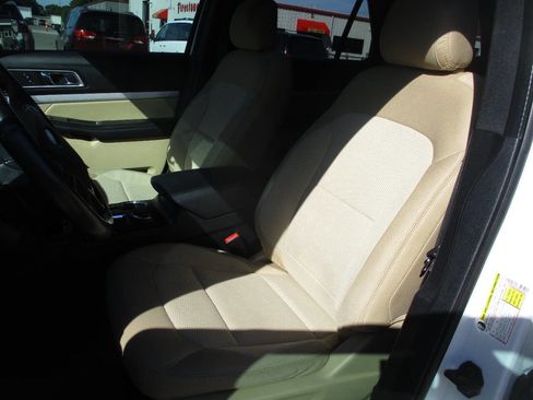 Used 2017 Ford Explorer XLT w/ Equipment Group 201A image 16