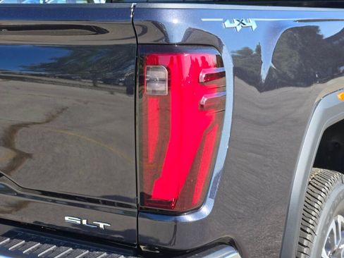 New 2026 GMC Sierra 2500 SLT AWD/4WD image 14