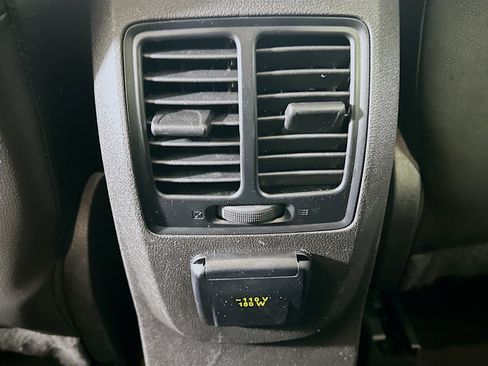 Used 2017 Ford Escape Titanium image 28