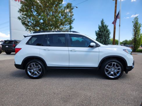 Used 2023 Honda Passport EX-L image 2