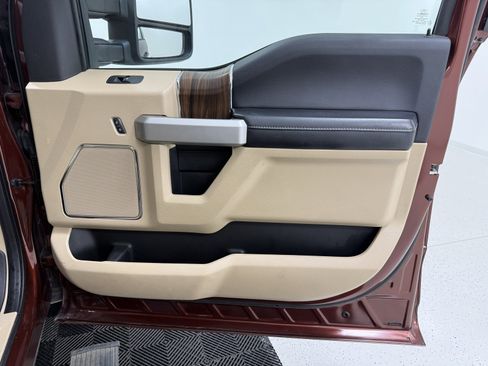 Used 2015 Ford F150 Lariat w/ Equipment Group 501A Mid image 31