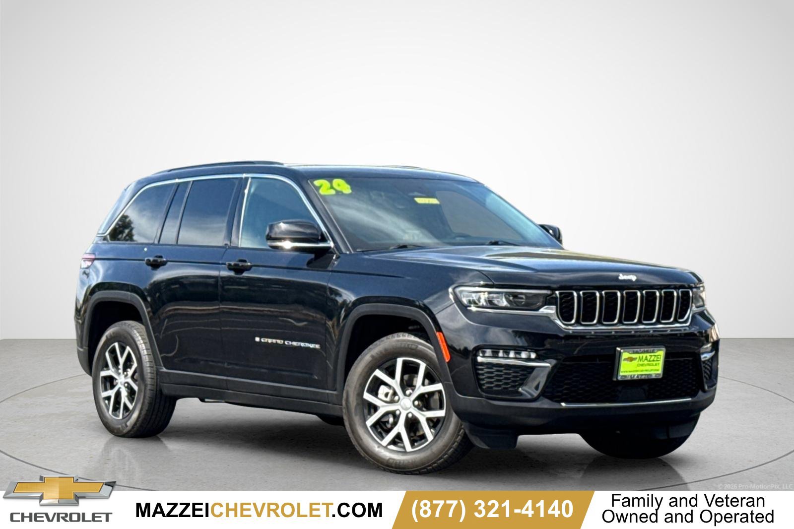 Used 2024 Jeep Grand Cherokee Limited RWD image 1