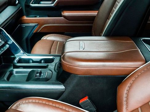 Used 2024 GMC Sierra 2500 Denali Ultimate image 19