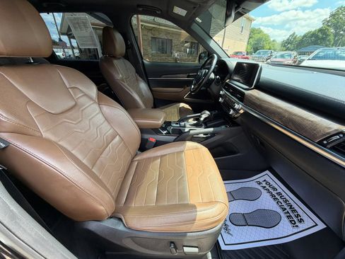 Used 2020 Kia Telluride SX w/ SX Prestige Package AWD/4WD image 11