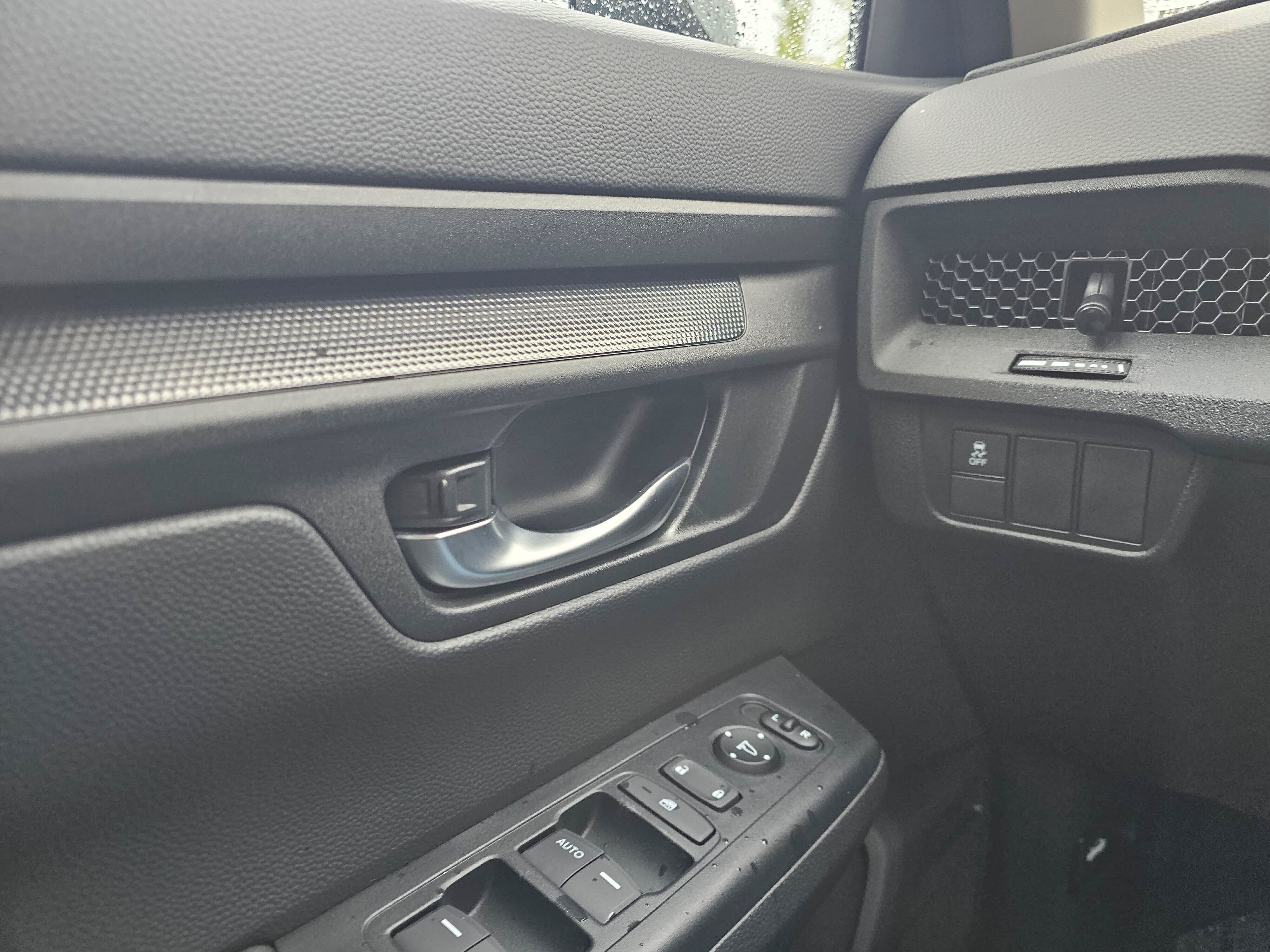 Used 2024 Honda CR-V LX image 32