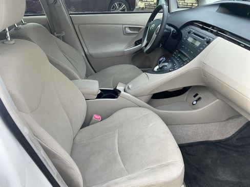 Used 2010 Toyota Prius Five image 10