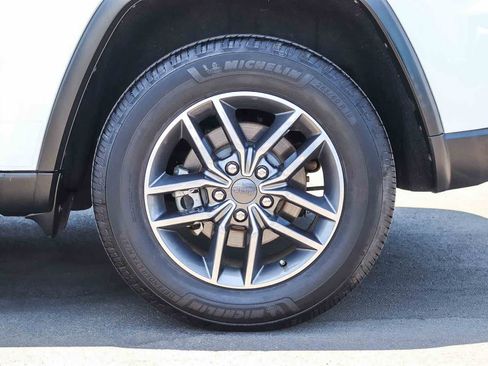 Used 2020 Jeep Grand Cherokee Limited RWD image 11
