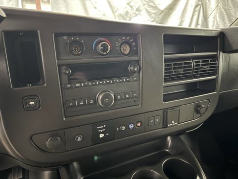 Used 2020 Chevrolet Express 3500 LT w/ LT Preferred Equipment Group image 18