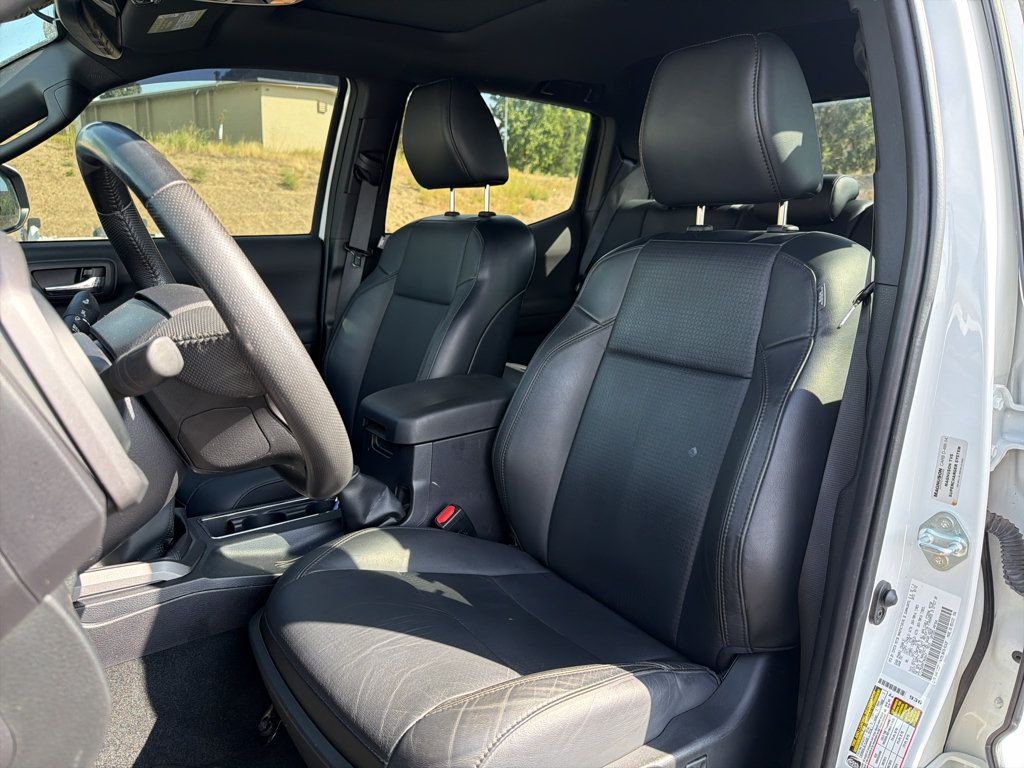 Certified 2022 Toyota Tacoma TRD Off-Road w/ TRD Premium Off Road Package AWD/4WD image 2