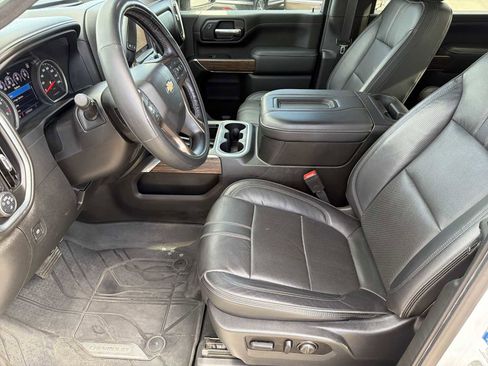 Used 2021 Chevrolet Silverado 3500 High Country image 13