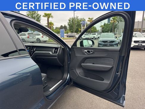 Certified 2025 Volvo XC60 B5 Core w/ Protection Package Premier AWD/4WD image 19