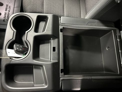 New 2026 GMC Sierra 1500 SLE w/ Preferred Package AWD/4WD image 19