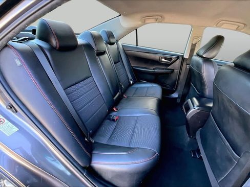 Used 2015 Toyota Camry SE FWD image 20