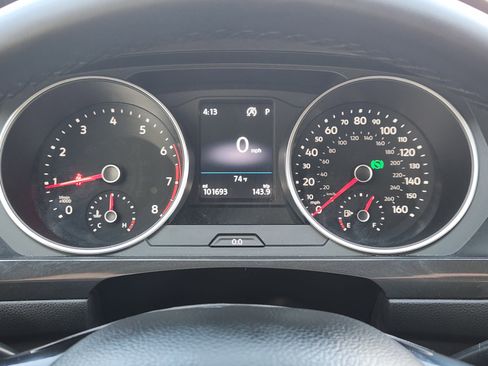 Used 2018 Volkswagen Tiguan SE FWD image 17