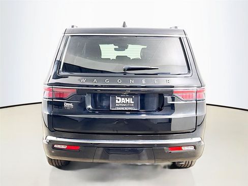 Used 2024 Jeep Wagoneer 4WD w/ Convenience Group I image 12