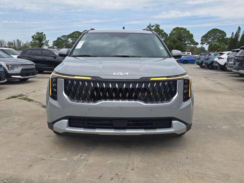 New 2026 Kia Carnival EX FWD image 3