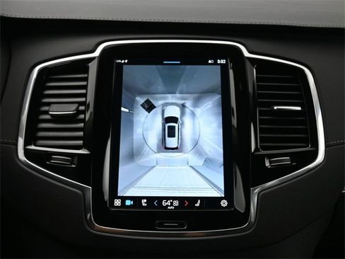 Used 2025 Volvo XC90 T8 Ultra image 21